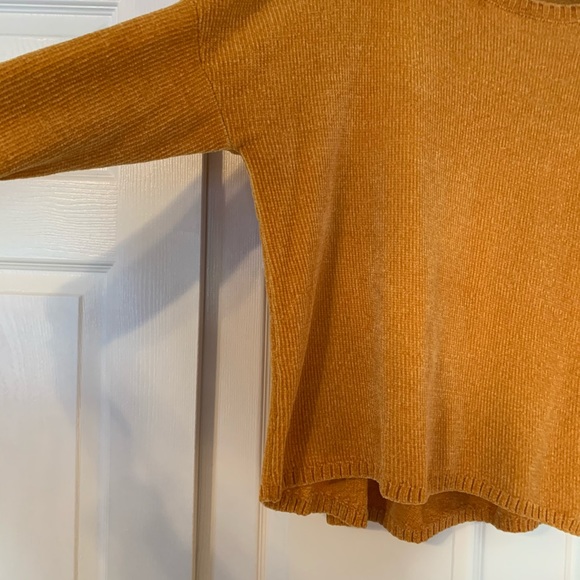 Lord & Taylor mustard gold cozy sweater - Picture 3 of 6